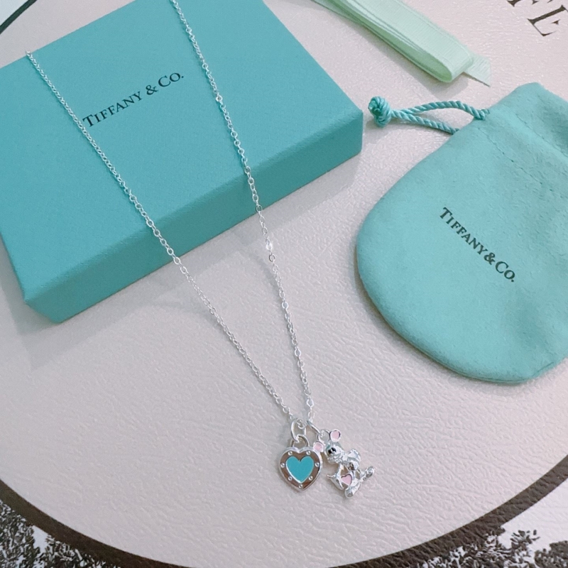 T*f*ny necklaces